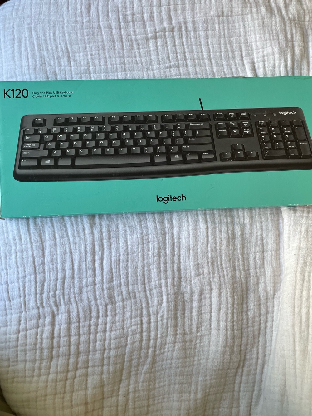 Logitech K120 Wired Keyboard in Teal and Black
